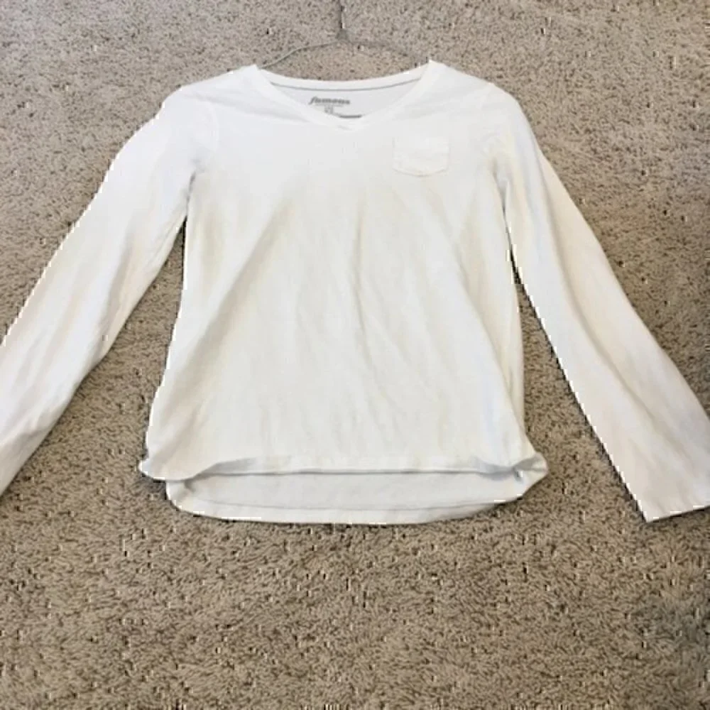 Old Navy Girls size large 10/12 white pocket v neck shirt